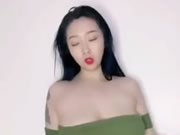 เอเชียหัวนมใหญ่สาวเต้นรํา